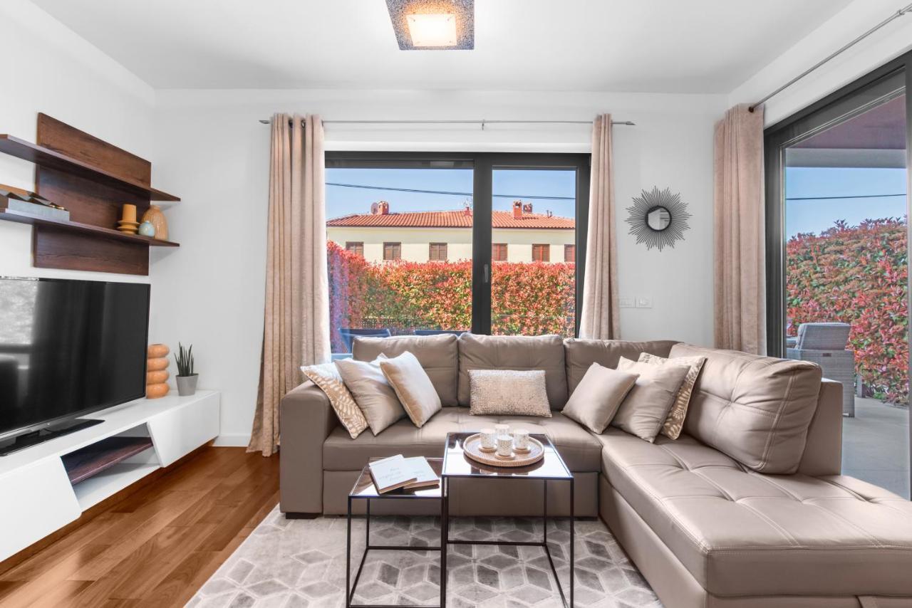 Luxury New With Private Garden Near The Beach! Porec